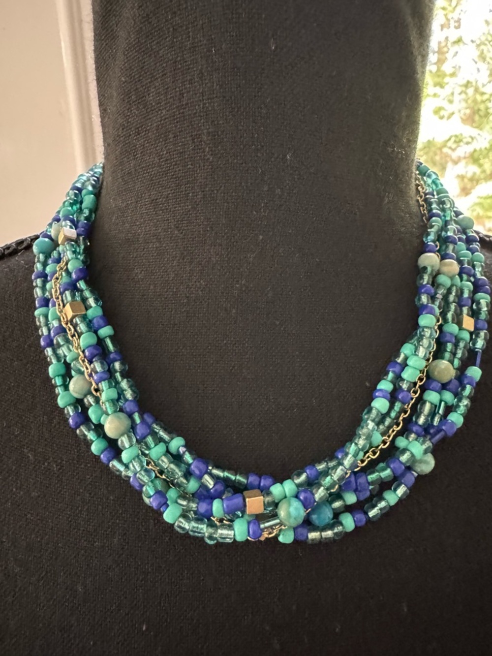 Turquoise bead necklace